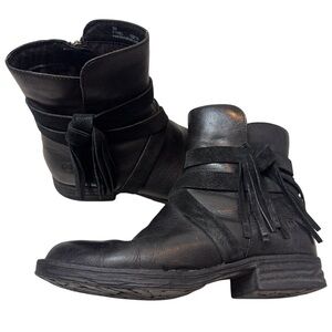 Born Black Leather Ankle Boots suede tassel size 9